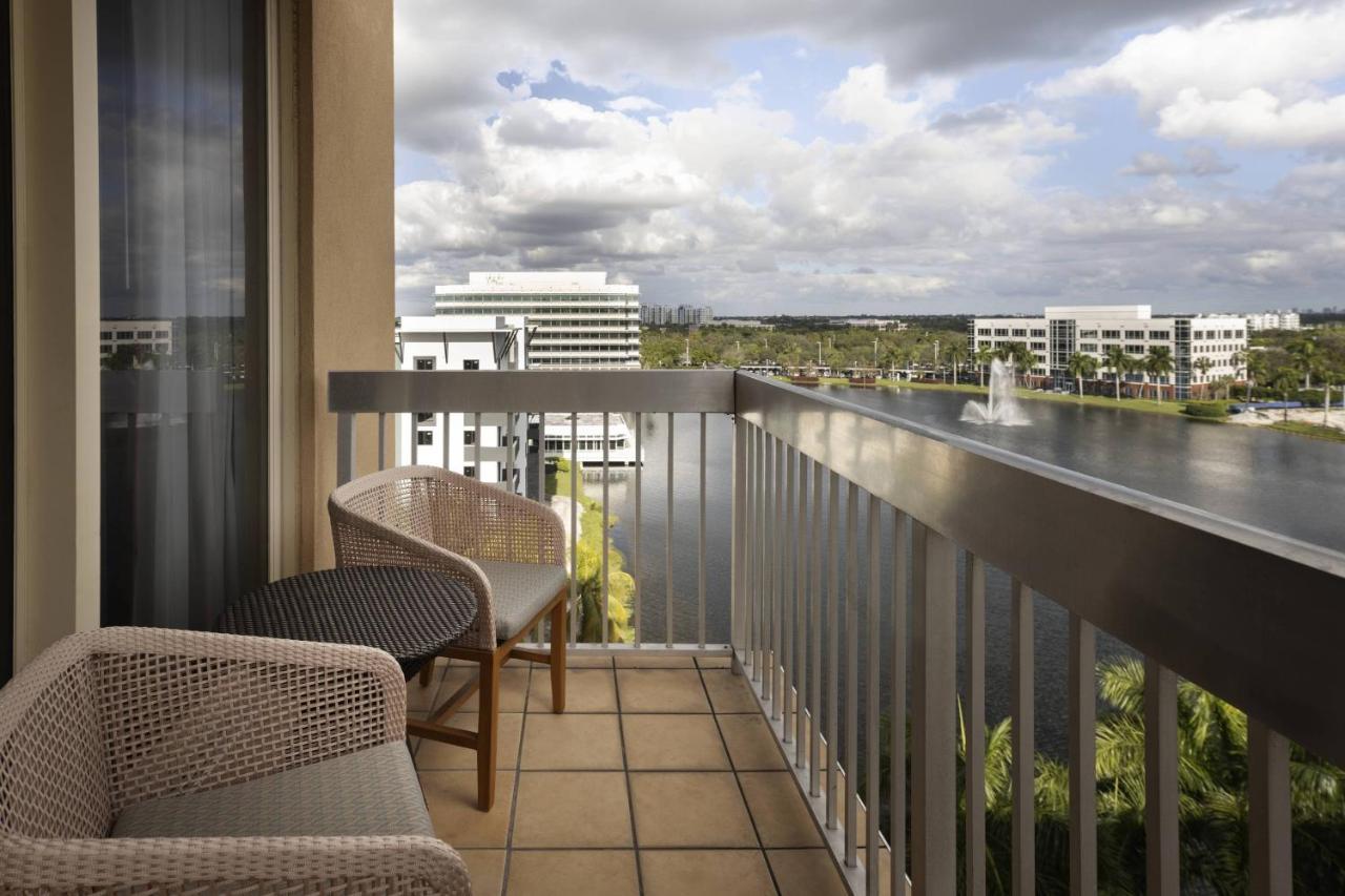 Renaissance Fort Lauderdale West Hotel Plantation Exterior photo